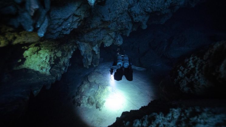 Oceanele lumii: explorarea adâncurilor necunoscute